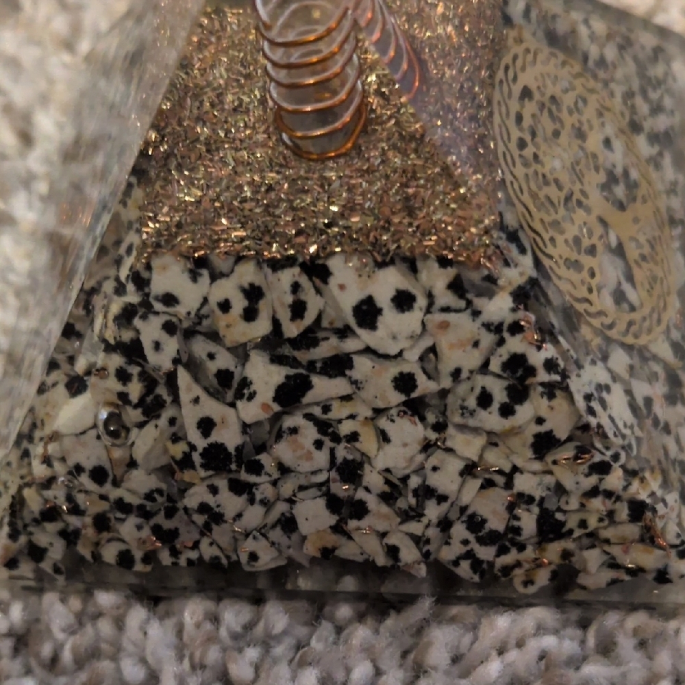 Source Unknown Black and Gold Speckled Pyramid - Picture 5 of 8